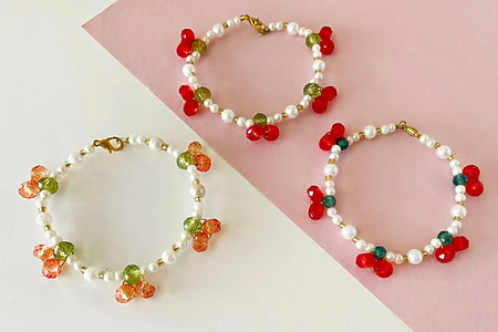 How to Make a Cherry-Inspired Beaded Bracelet Tutorial