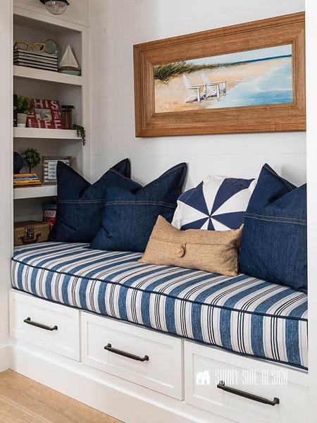 How to Make a Simple Box Cushion with Zipper and Piping - Easy Sewing Tutorial