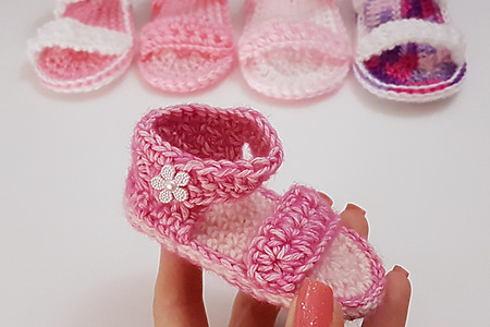 Spring Starlight baby sandals – free crochet pattern