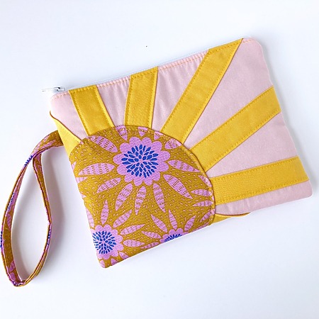 Sunrise Zipper Pouch Free Sewing Pattern