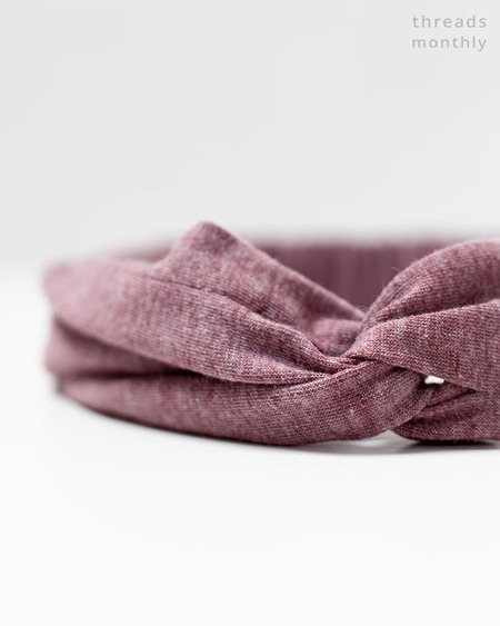 Sewing tutorial: how to make a twisted headband with knit fabric