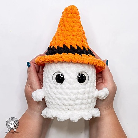 free no-sew crochet ghost pattern for Halloween