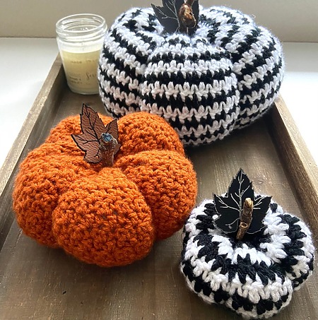 Crochet Houndstooth Pumpkins: Free Pattern