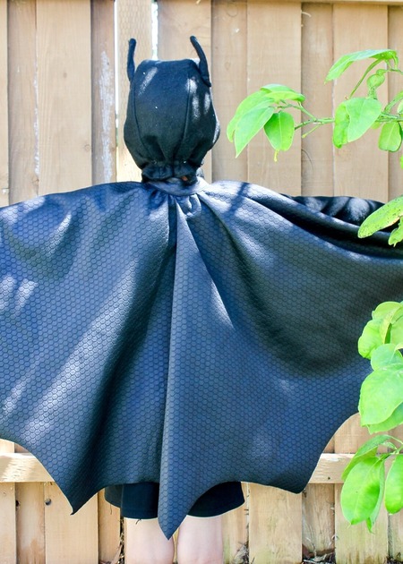 Easy superhero cape sewing pattern for Halloween