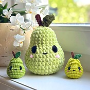 How to crochet a pear amigurumi - free crochet pattern