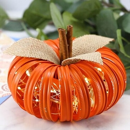 DIY mason jar lid pumpkins for fall decor