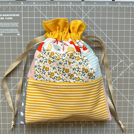 DIY Patchwork Drawstring Bag sewing tutorial