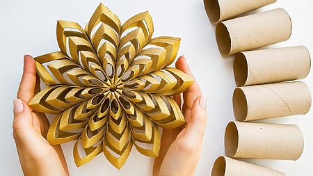 DIY Recycled Christmas Star - Toilet Paper Roll Star Ornament