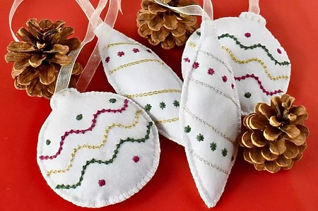 Felt Embroidered Christmas Ornaments: Free Pattern