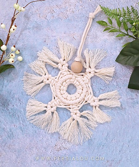 macrame snowflake ornament - free pattern