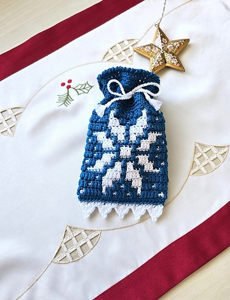 Free Mini Mosaic Crochet Gift Bag Pattern