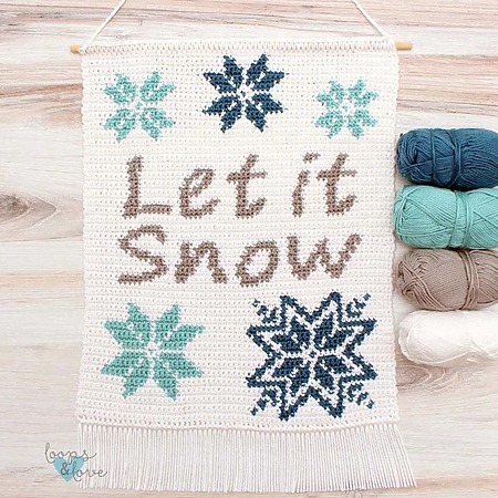 Free Let It Snow Wall Hanging Crochet Pattern