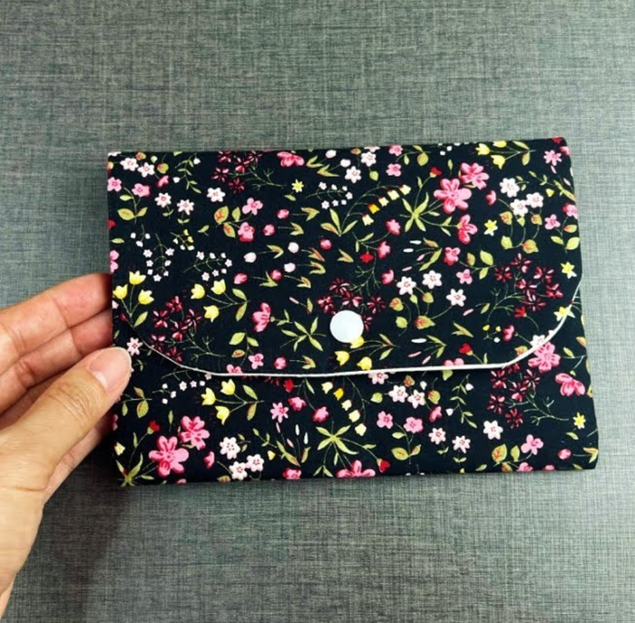 DIY fabric wallet with snap closure: easy tutorial - Crafts on display