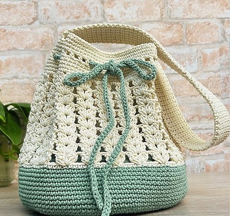 Free easy crochet drawstring bag tutorial How to crochet a fan stitch drawstring bag