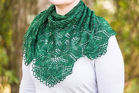 Best classic lace design: Haruni by Emily Ross