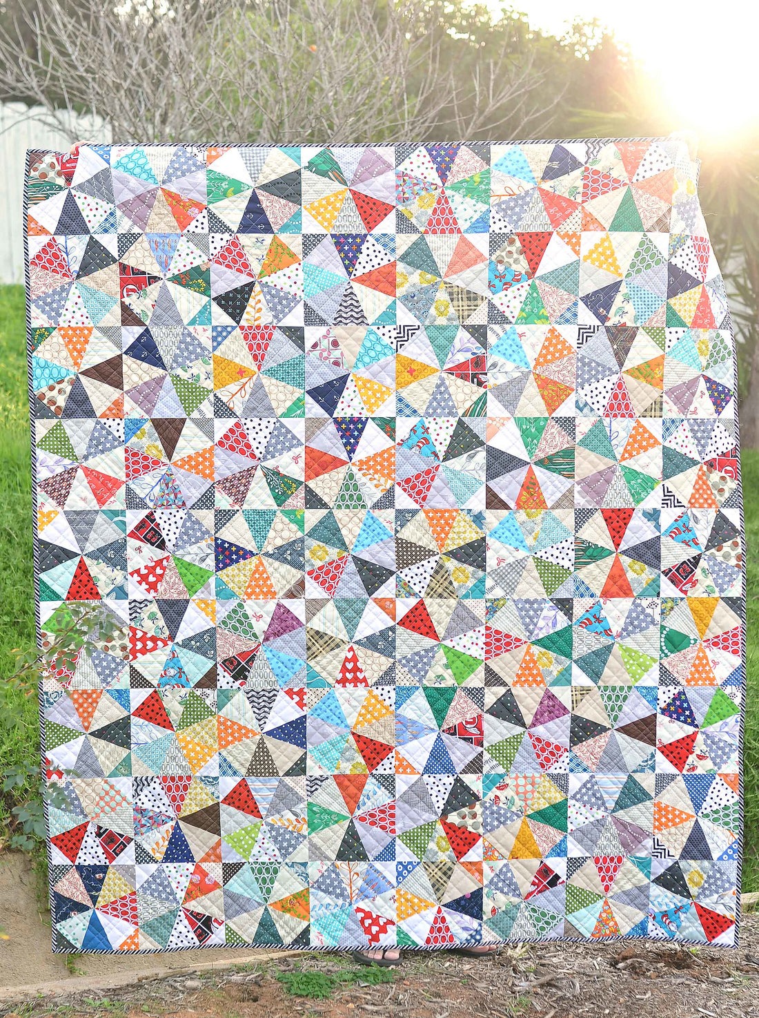 Free kaleidoscope quilt tutorial for scrap fabrics - Crafts on display