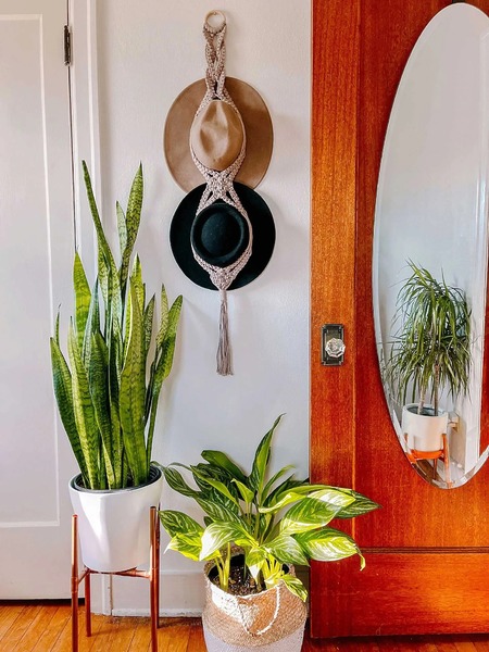 How to make a macrame hat hanger - Easy diy boho macrame hat holder tutorial