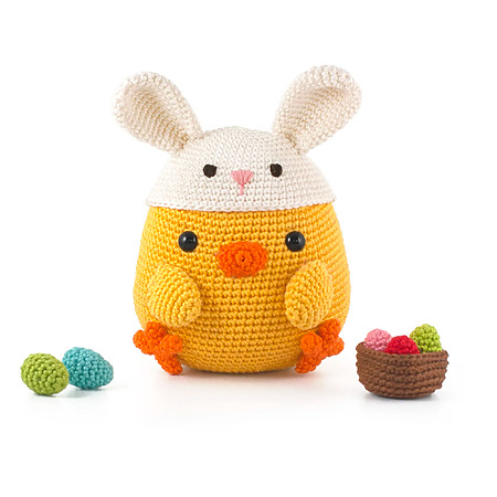 Free easter chick amigurumi pattern with bunny hat