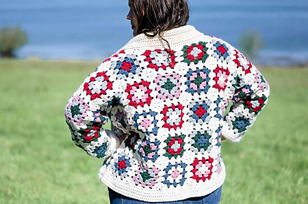 Free size inclusive granny square cardigan pattern - How to crochet a beginner granny square jacket
