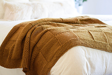 Free knit squares blanket pattern no seaming - DIY chunky knit blanket tutorial for beginners