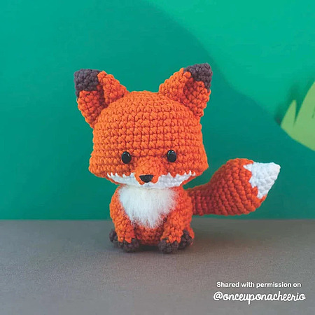Amigurumi Critters Fox: An intermediate-level crocheted fox with a whimsical, friendly face and tight stitch definition