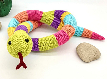 free crochet snake pattern for beginners