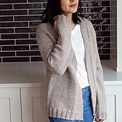 Simple Raglan Cardigan by Leelee Knits