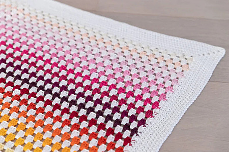 Free granny stripe baby blanket crochet pattern