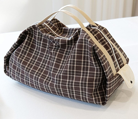 Free foldable travel bag sewing pattern - How to sew an easy travel bag