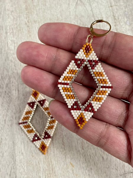 Diamond Shaped Brick Stitch Beaded Earring Pattern and Tutorial - FREE download
