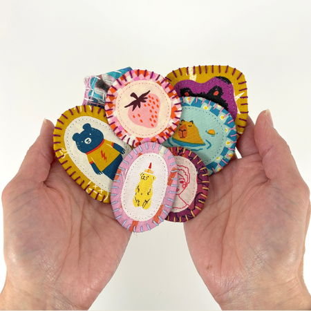 Fussy Cut Fabric Brooch Sewing Tutorial for Beginners