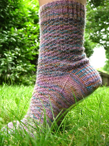 Free Hermione's Everyday Socks knitting pattern - How to knit easy textured cuff down socks
