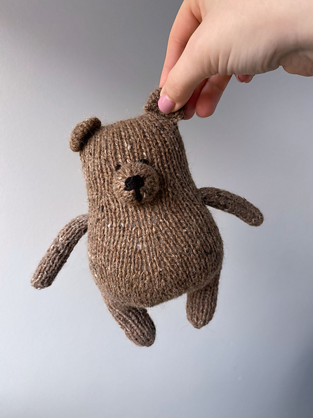 Free Little Teddy Bear knitting pattern - How to knit a flat top down teddy bear