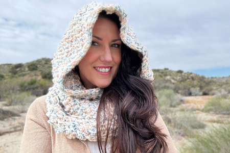 Free Dusk hooded cowl crochet pattern and video tutorial - How to crochet a super bulky hooded cowl
