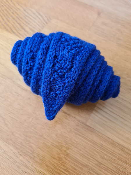 Rombscarf by Ida Hed Myrberg