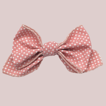 Free serged fabric bows sewing tutorial - How to sew quick 10 minute scrap fabric hair bows