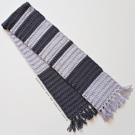 quick textured unisex scarf pattern from Oombawka Design Crochet