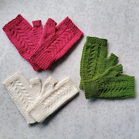 Free cabled fingerless mittens knitting pattern - How to knit flat fingerless mitts with thumbs