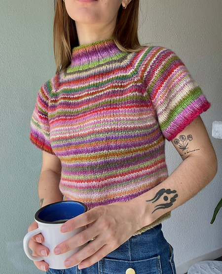 Free Microwaves Tee knitting pattern - How to knit a bulky top down cropped tee