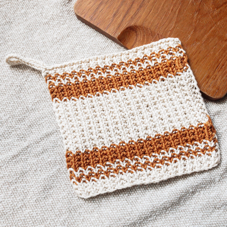 Free Buttermilk Dishcloth knitting pattern - Quick DIY farmhouse kitchen washcloth by Whileberry