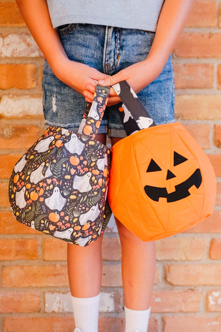 Heather Handmade reversible trick or treat basket pattern