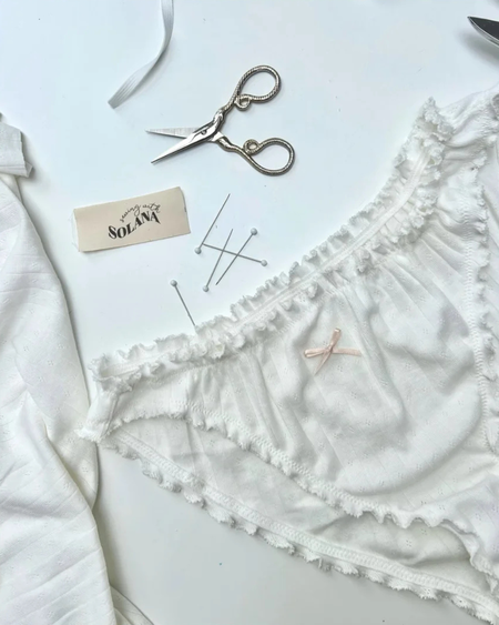 Free high waisted panties sewing pattern - How to sew DIY lettuce edge cotton underwear