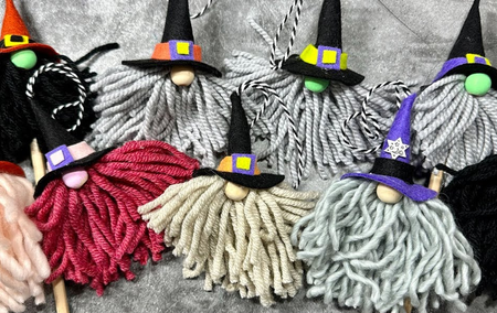 Free gnome witches craft tutorial - Easy DIY felt Halloween gnome ornaments by Taffleberry Lane