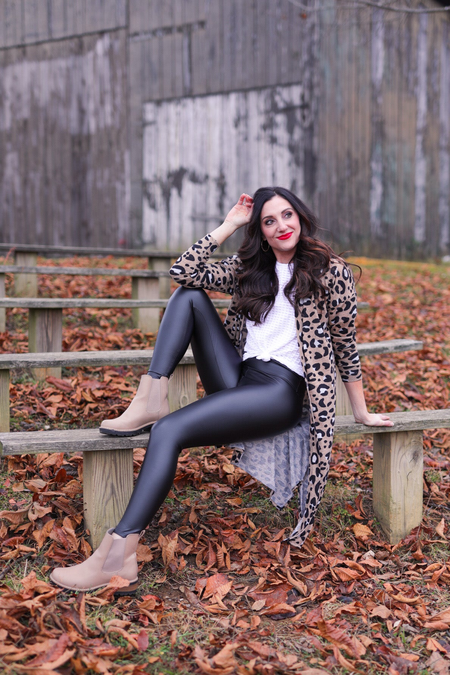 Free Jackson leggings sewing pattern - Easy DIY 7/8 and ankle leggings by Styla Patterns